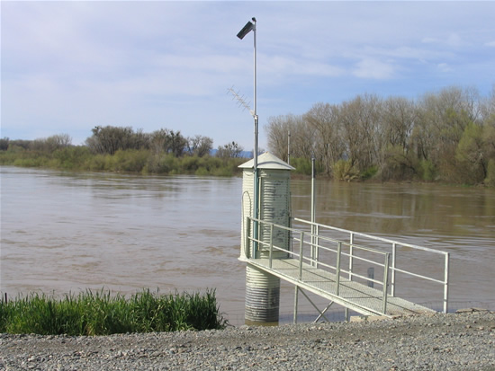 GAGE HOUSE PHOTOGRAPH - SACRAMENTO RIVER - COLUSA WEIR (CLAC1)