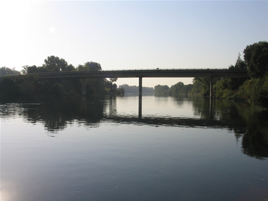 DOWNSTREAM PHOTOGRAPH - FEATHER RIVER - GRIDLEY (GRIC1)