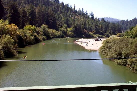 DOWNSTREAM PHOTOGRAPH - RUSSIAN RIVER - GUERNEVILLE (GUEC1)