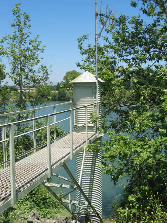 GAGE HOUSE PHOTOGRAPH - SACRAMENTO RIVER - HAMILTON CITY (HAMC1)