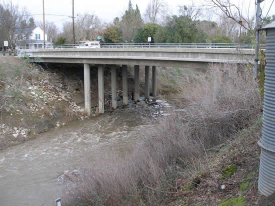 UPSTREAM PHOTOGRAPH - BEAR CREEK - MCKEE ROAD (MEEC1)