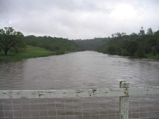 UPSTREAM PHOTOGRAPH - COSUMNES RIVER - MICHIGAN BAR (MHBC1)