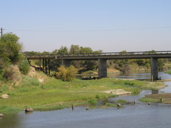 UPSTREAM PHOTOGRAPH - SAN JOAQUIN RIVER - NEWMAN (NWMC1)