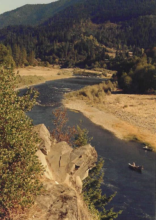 UPSTREAM PHOTOGRAPH - KLAMATH RIVER - ORLEANS (ONSC1)