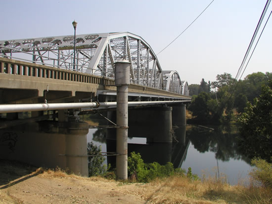 GAGE HOUSE PHOTOGRAPH - AMERICAN RIVER - SACRAMENTO AT H STREET (SAMC1)