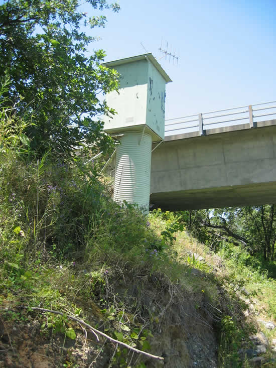 GAGE HOUSE PHOTOGRAPH - SACRAMENTO RIVER - VINA WOODSON BRIDGE (VWBC1)